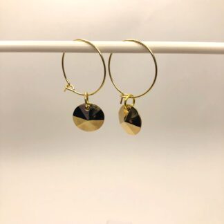 Creolen mit einem Charm